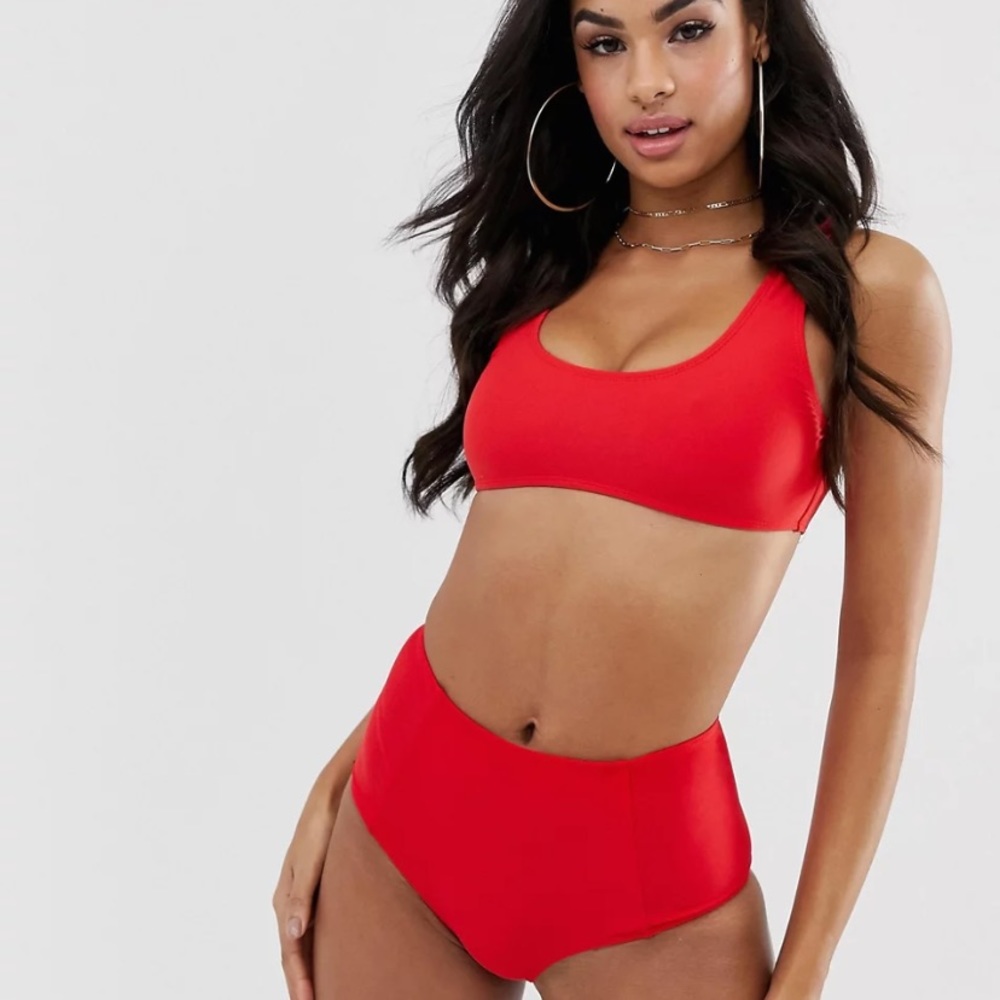 NWT Missguided red swim top. US 4